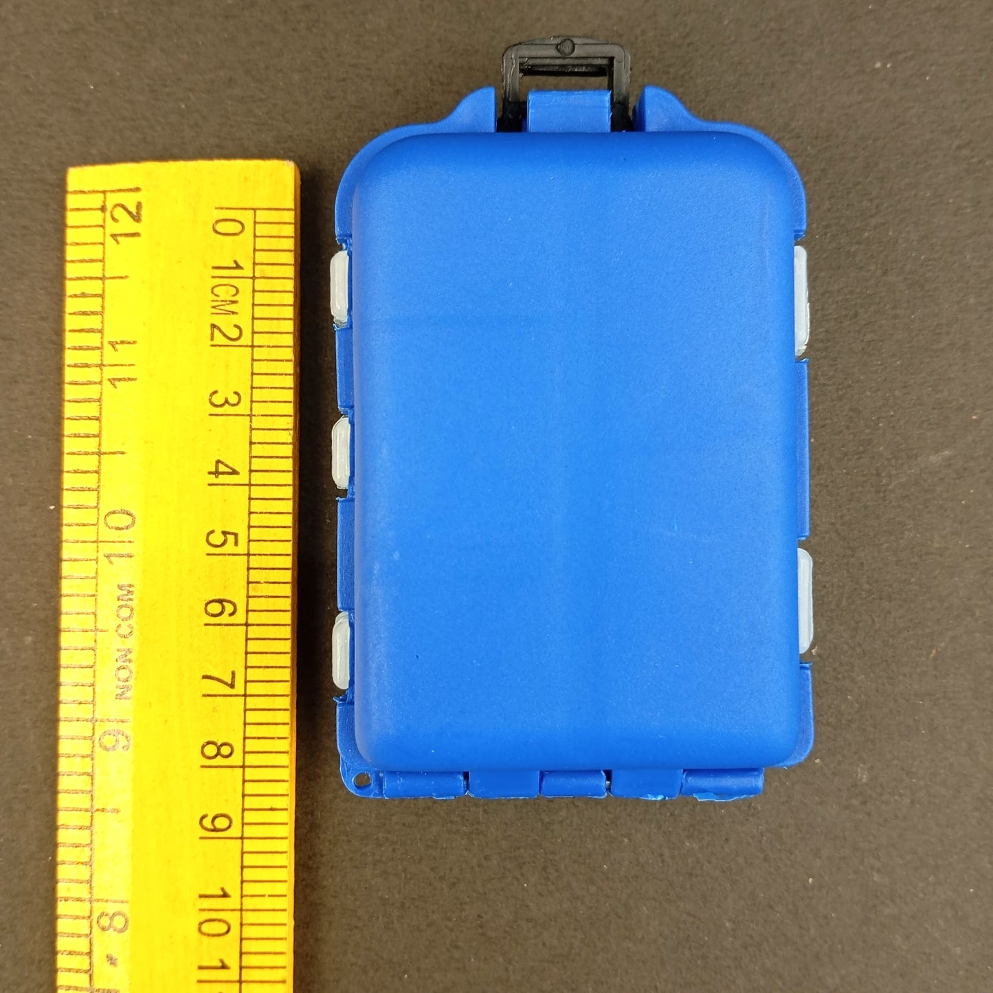 Compact Multi Compartment Fishing Hook Box