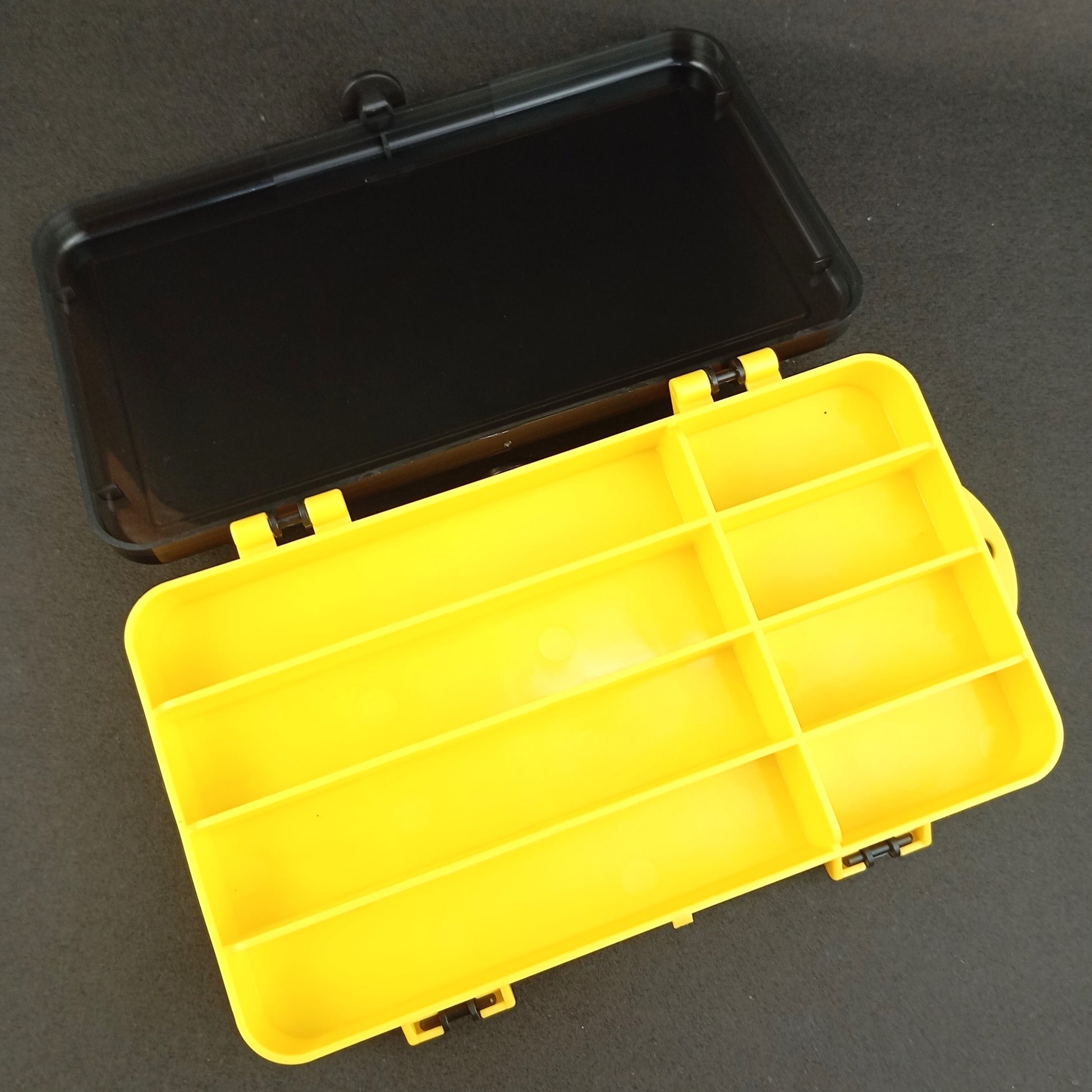Double Sided Muilti Use Lure-Hook Box Open Close Up Image