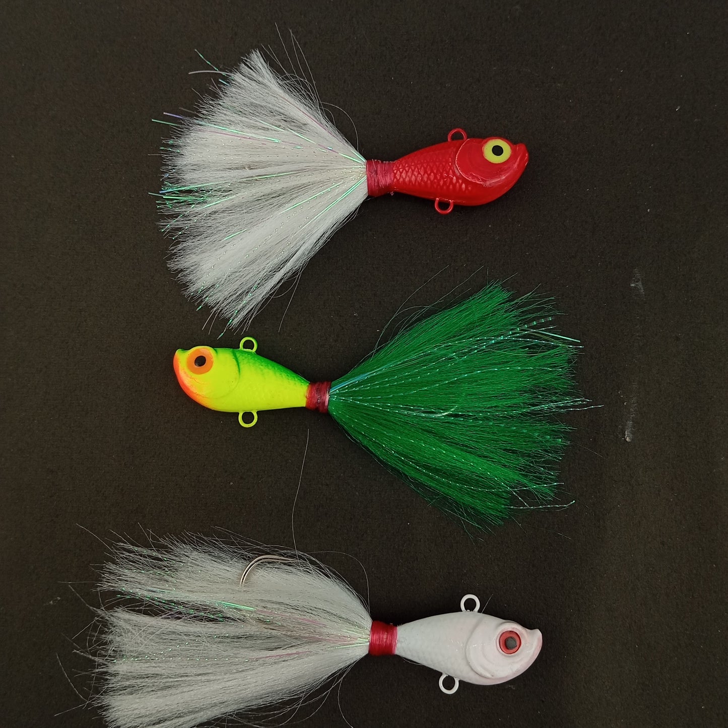 Flyby Bucktail Jig Hand Made 65gms 7.5cm 5-0 Hook 3 Colors Close Up Image